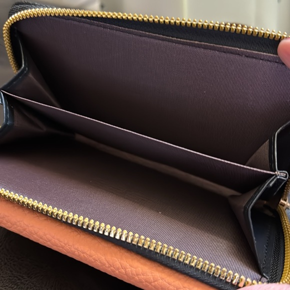 Wallet - Picture 5 of 8